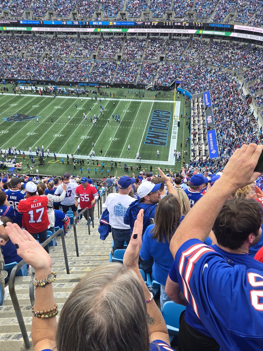 GHMS_Science8's tweet image. What a great game and even better in person! Bills Mafia was out force and we were loud!