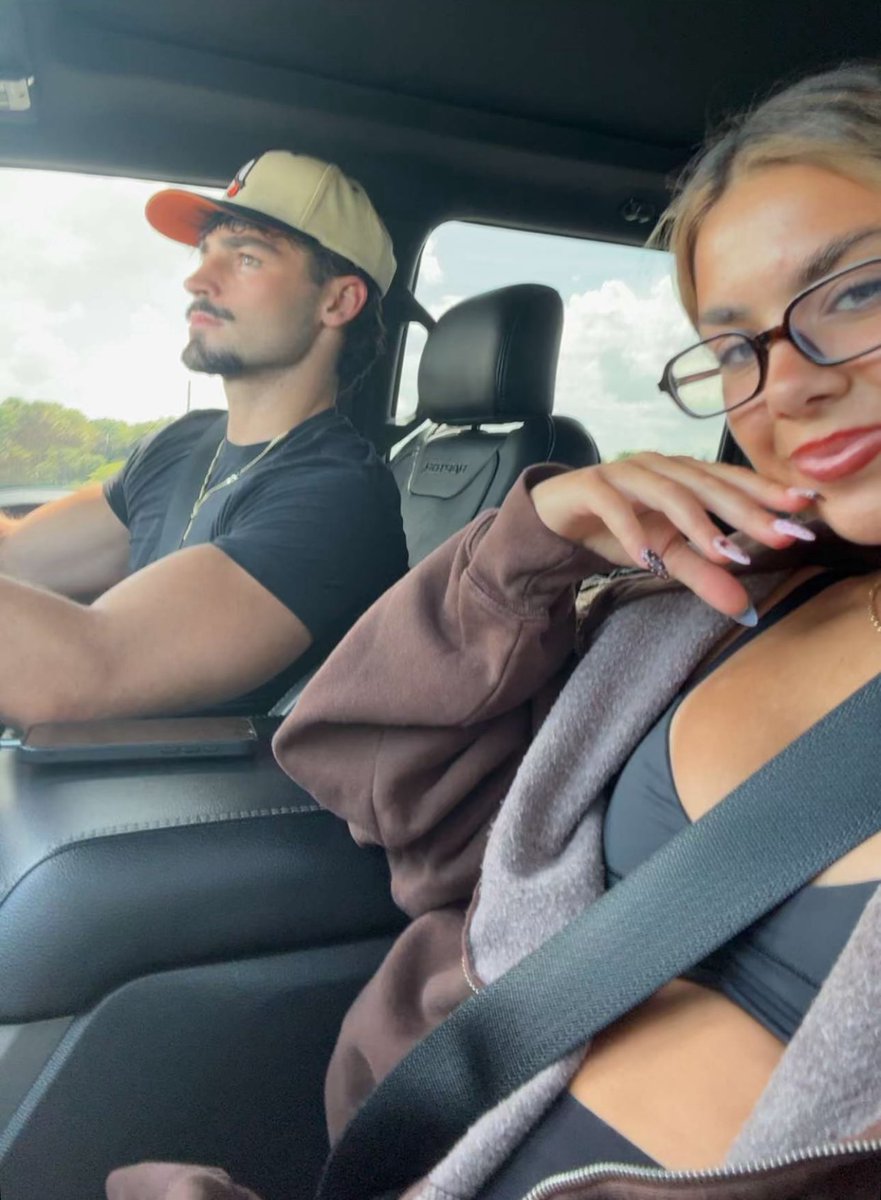 madisonrosee__'s tweet photo. Another month of being with my favorite person ti amo mio dolce ragazzo 🤍 https://t.co/AW5Blus7Jt