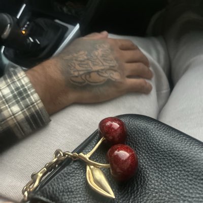 rubydxo's tweet image. 🍂🧡 We fell in love in October