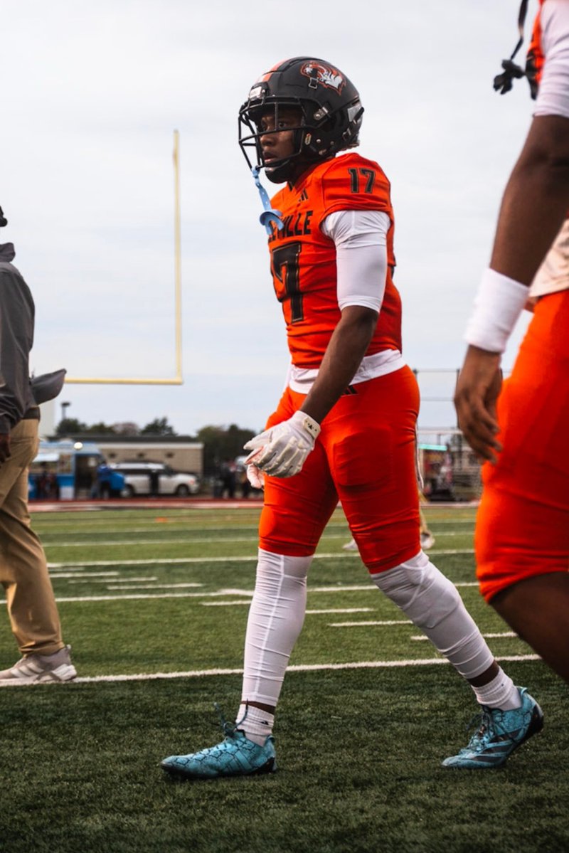 David Parker Jr (@dpark__1) on Twitter photo hudl.com/v/2T4YPY
Junior Year Regular Season Highlights!
(Week 1-5 Missed Due To Injury)
3 Touchdowns
1 Pass Break Up
4 Receptions (100%)
131+ All Purpose Yards
<a href="/CoachRayRapley/">Coach Ray Rapley</a> <a href="/calvintip87/">Coach Calvin Norman</a>
<a href="/Kevin_7Rogers/">Air-Raid Rogers 🪄 🤓 ⏩</a> <a href="/KendallF_QB1/">Kendall Franklin</a> 
<a href="/ShaneFitness101/">Coach Shane McMullan</a> <a href="/_treydeuce_/">3️⃣</a> hudl.com/v/2T4YPY
Junior Year Regular Season Highlights!
(Week 1-5 Missed Due To Injury)
3 Touchdowns
1 Pass Break Up
4 Receptions (100%)
131+ All Purpose Yards
<a href="/CoachRayRapley/">Coach Ray Rapley</a> <a href="/calvintip87/">Coach Calvin Norman</a>
<a href="/Kevin_7Rogers/">Air-Raid Rogers 🪄 🤓 ⏩</a> <a href="/KendallF_QB1/">Kendall Franklin</a> 
<a href="/ShaneFitness101/">Coach Shane McMullan</a> <a href="/_treydeuce_/">3️⃣</a>