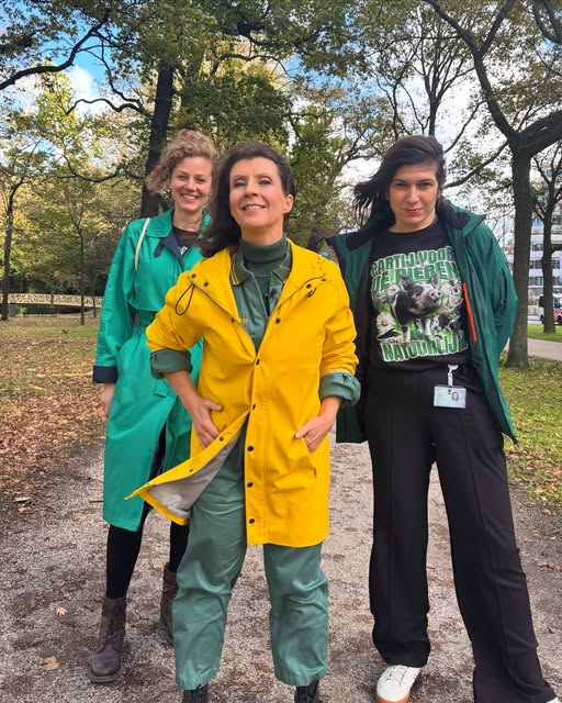 Miss_Royal73's tweet image. Plastic Fantastic 🤡
#KlimaatMars #EstherOuwehand 😎