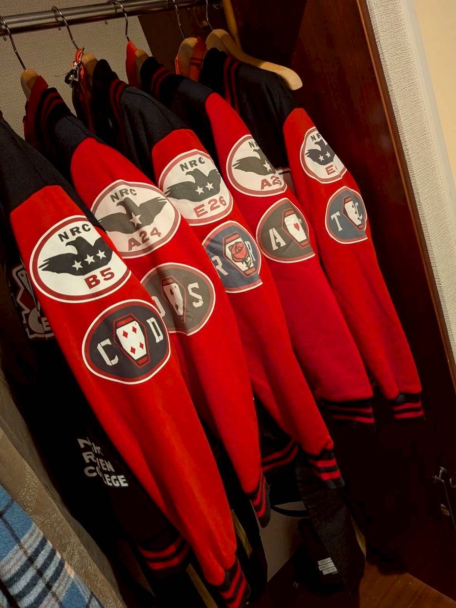 manamuthuki's tweet image. 前乗りでホテルでくつろぎやって本日インパ！
ハーツでユニオンだよー☺️
お揃いでカチューシャも作ったっ✌️