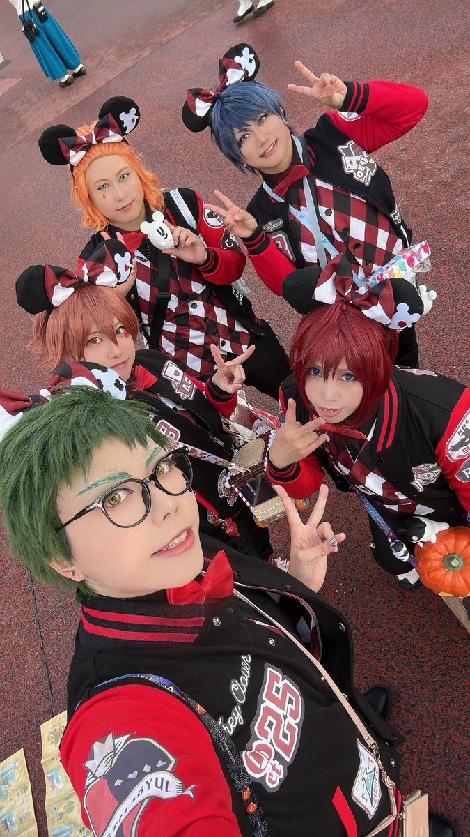 manamuthuki's tweet image. 前乗りでホテルでくつろぎやって本日インパ！
ハーツでユニオンだよー☺️
お揃いでカチューシャも作ったっ✌️