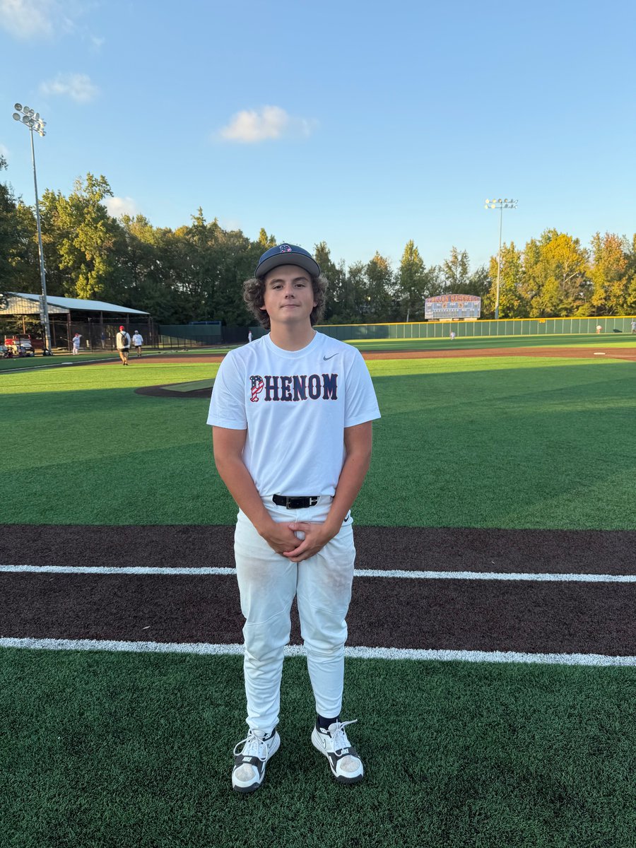 FiveToolETX's tweet image. F: Phenom Shifflet 10, Chaos National 1
PoG: @RafelloAdamez 5 IP, 3 K, 4 H, R
Hitter: @rory_ah2009 2-3, RBI