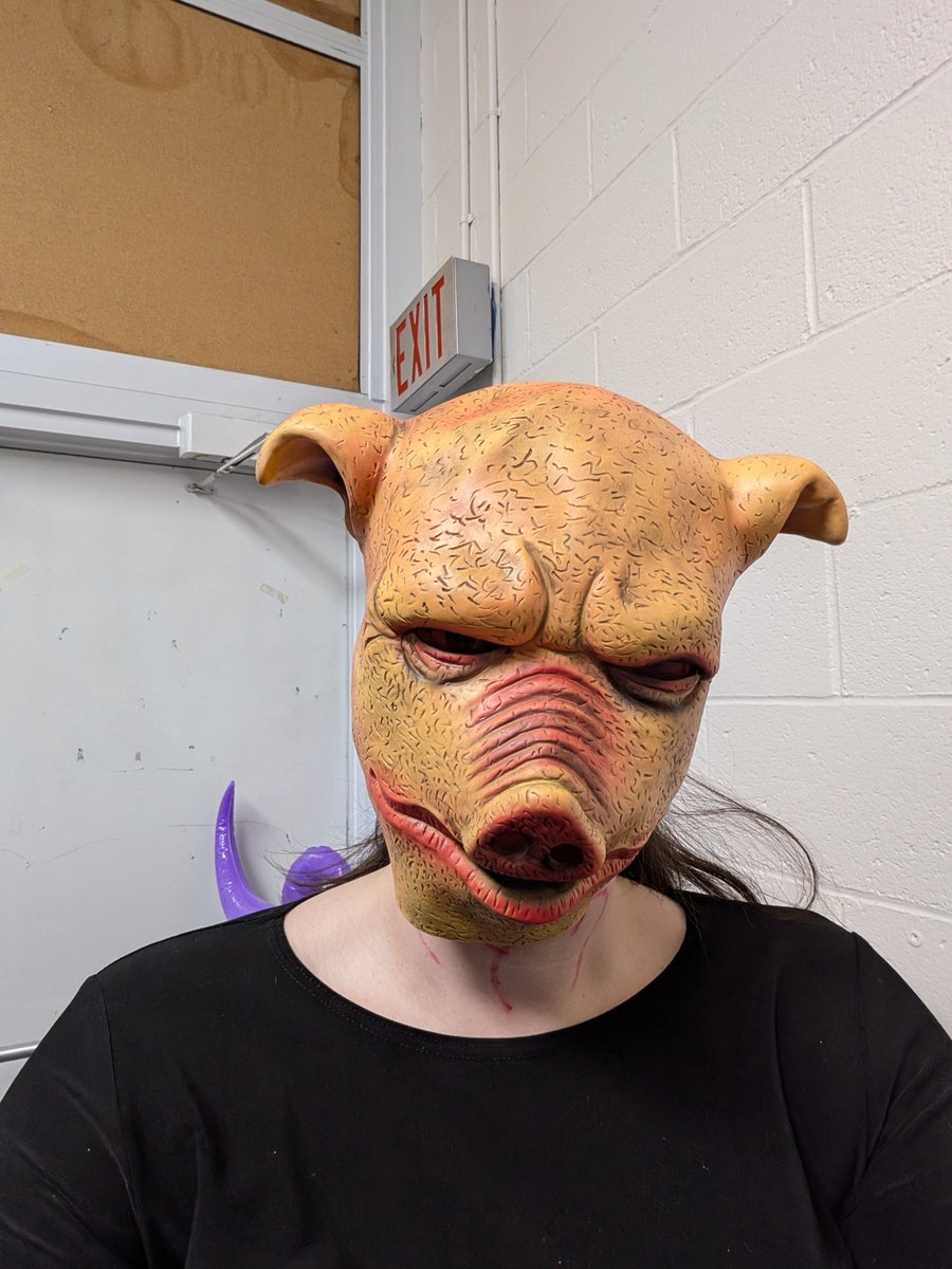 Working at a haunted house tonight. Pretty happy about it