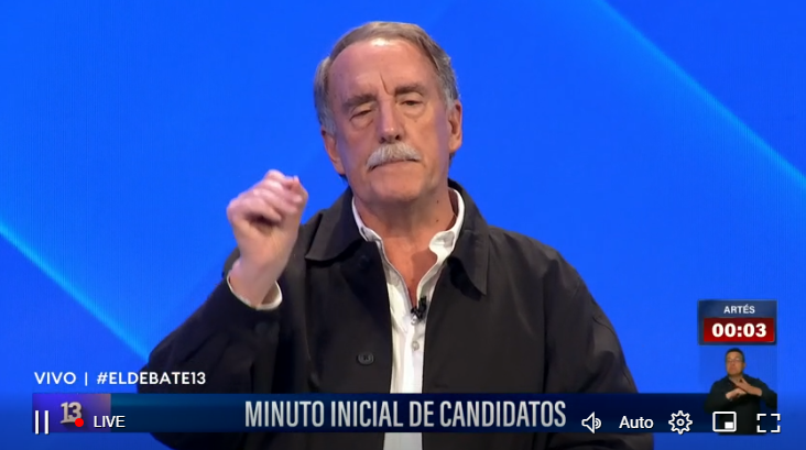 ascortes's tweet photo. Artes usando el minuto inicial para promocionar movilizaciones 😝

Esta vez, porque el gobierno de Boric congeló, de nuevo, el ingreso percapita que reciben los consultorios.

 #ElDebate13 #Elecciones2025 #DebatePresidencial https://t.co/xozG8hMmBw