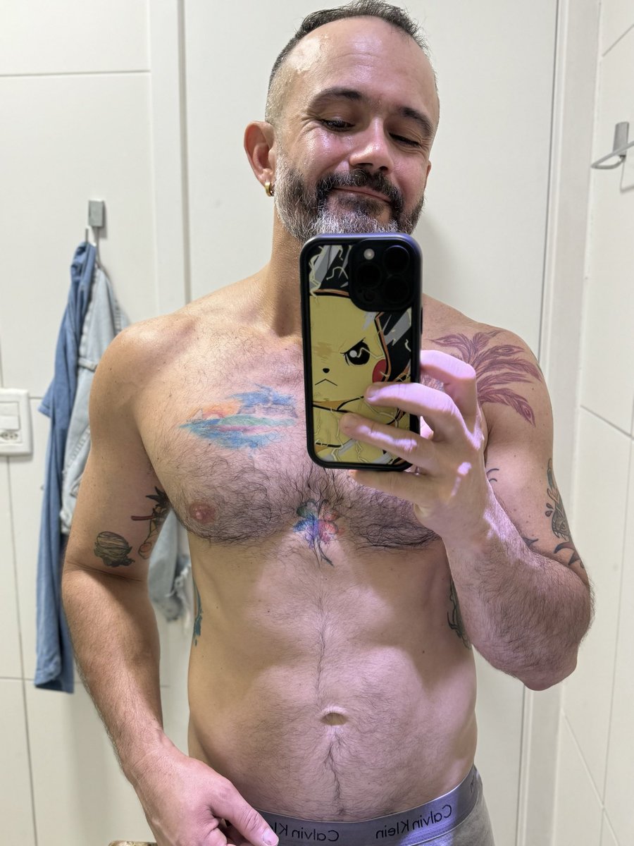 Tonynho1984's tweet photo. Môanoite! 🍪
#beardboy https://t.co/lp5xdA8n3j