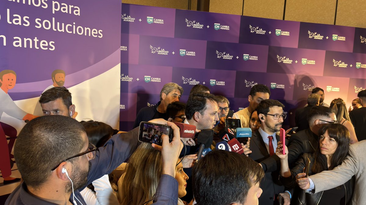 La victoria es contundente y en algunos departamentos como en Luján de Cuyo el oficialismo llega a 60 puntos, indican desde el búnker del frente La Libertad Avanza + Cambia Mendoza 

<a href="/ElMedio0k/">ElMedioOk</a>