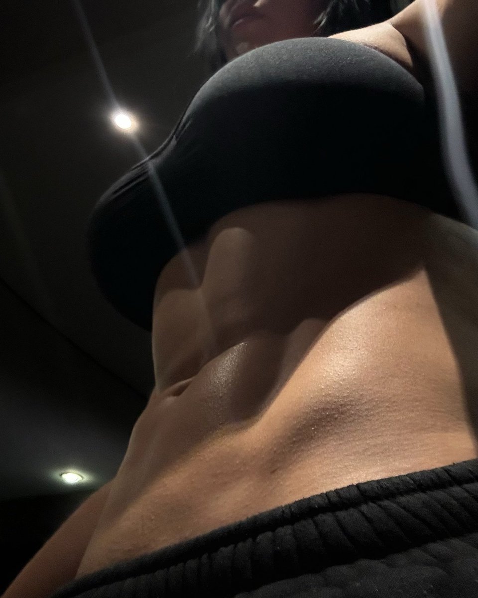 𝟎 𝟐 𝟒 𝟐 tweet media