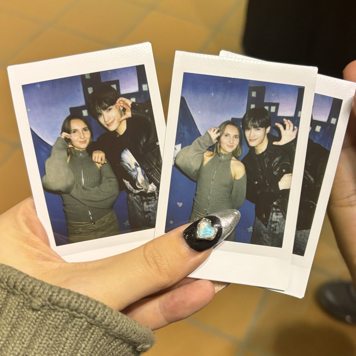 horangeenie's tweet image. Not to get all #sappy but the last few months have sucked so fucking bad but let’s be #happy today was so fun this was genuinely the happiest day I’ve had in so long thank u to everyone who was so kind to me this weekend :( 🤍