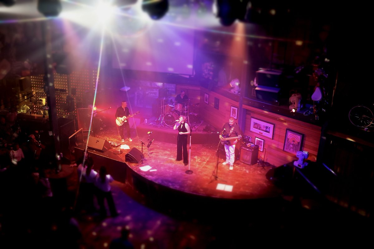 Oval Représentation tweet media