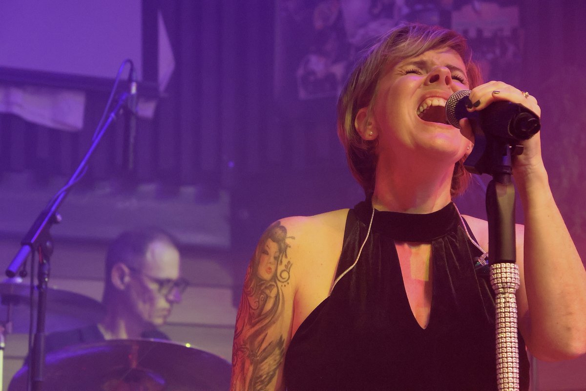 Oval Représentation tweet media