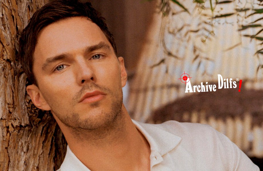 archivedilfs's tweet image. TOP DILFS OF THE YEAR

23 • Nicholas Hoult