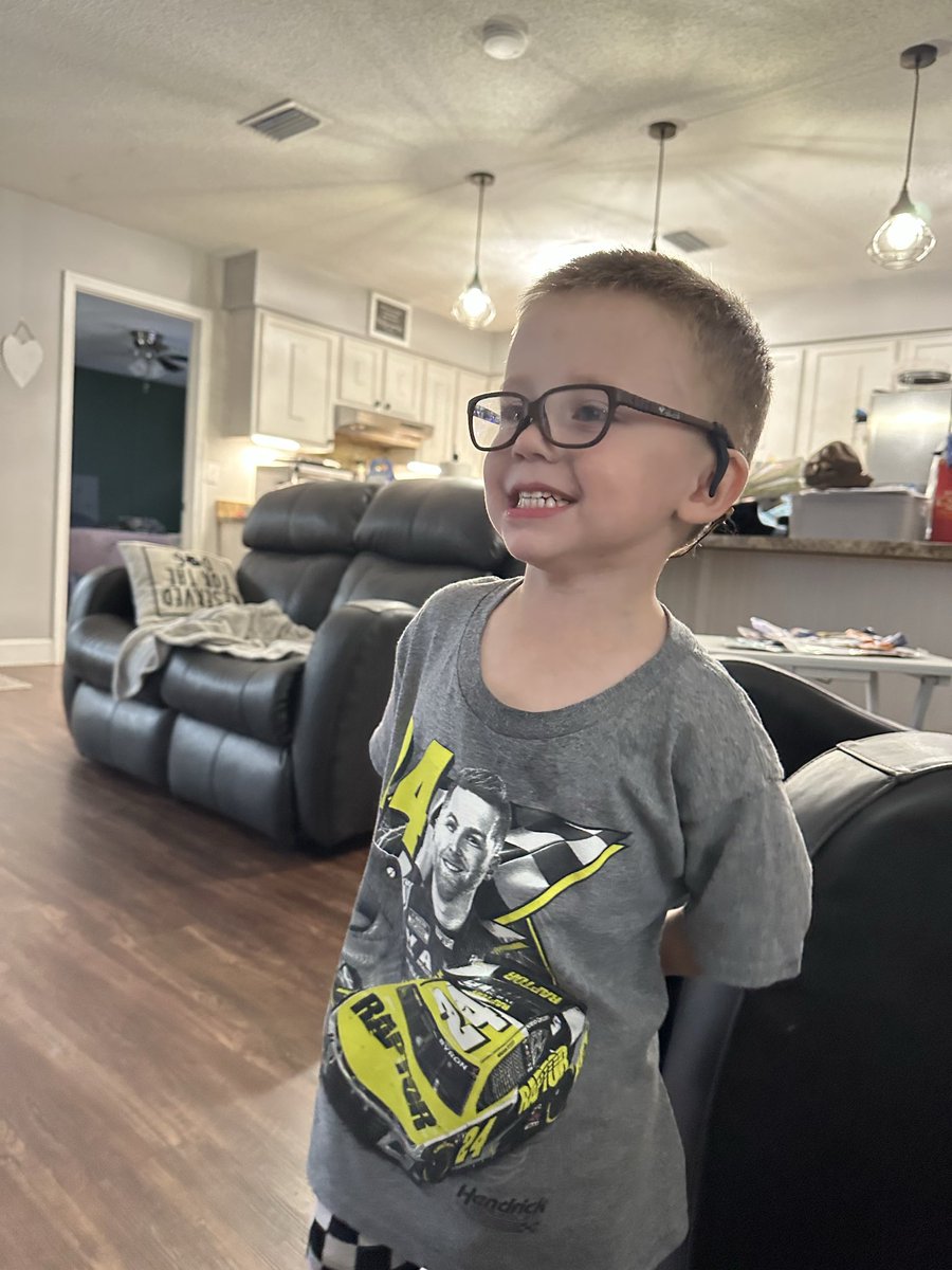 jenstarlinghart's tweet photo. Easton (3 yrs) is so excited @WilliamByron is headed there the championship 4 @Hendrick24Team @TeamHendrick https://t.co/SPcDI1jMcY