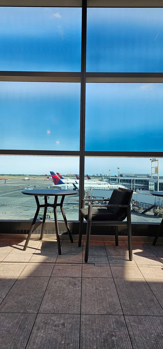 SergioBeras's tweet photo. Delta One Lounge at Terminal 4 / JFK:
@sergiophotos #airlines #airport #airportlounge #Delta #DeltaAirlines #DeltaOne #DeltaOneLounge #FirstClass #JFK #JFKairport #JFKinternationalAirport #JFKTerminal4 #JFKT4 #NewYork #NYC #SkyClub #SkyTeam #SergioBeras #SergioBerasPhotography https://t.co/00cfBN2EaI