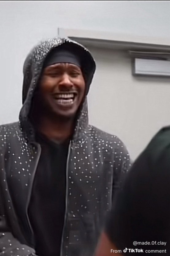 I’m sorry someone spell it out for me did I open my feed to two folks going Band for band over a Kaz mirror? 😭gang the state of the game must be fucked