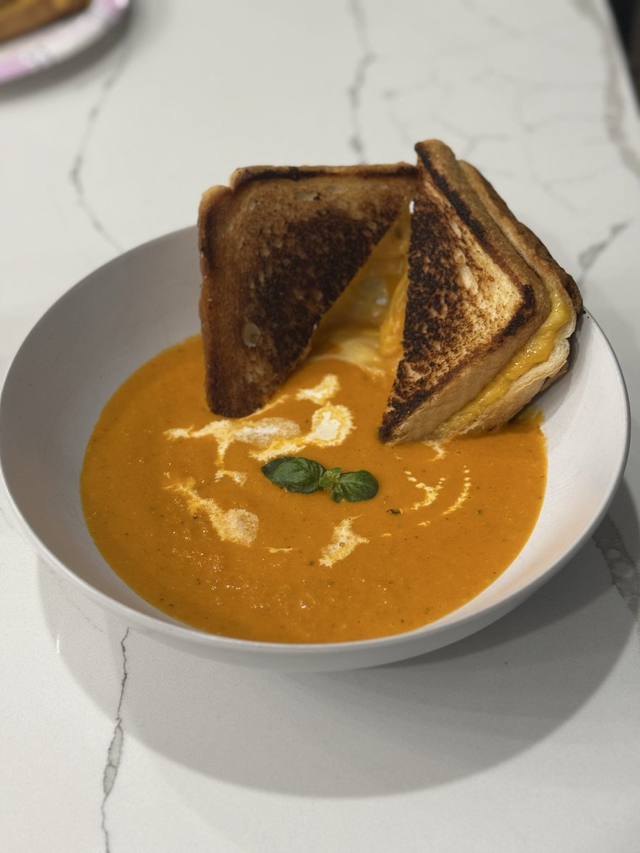 Dion Valdivia (@dcv99d) on Twitter photo 