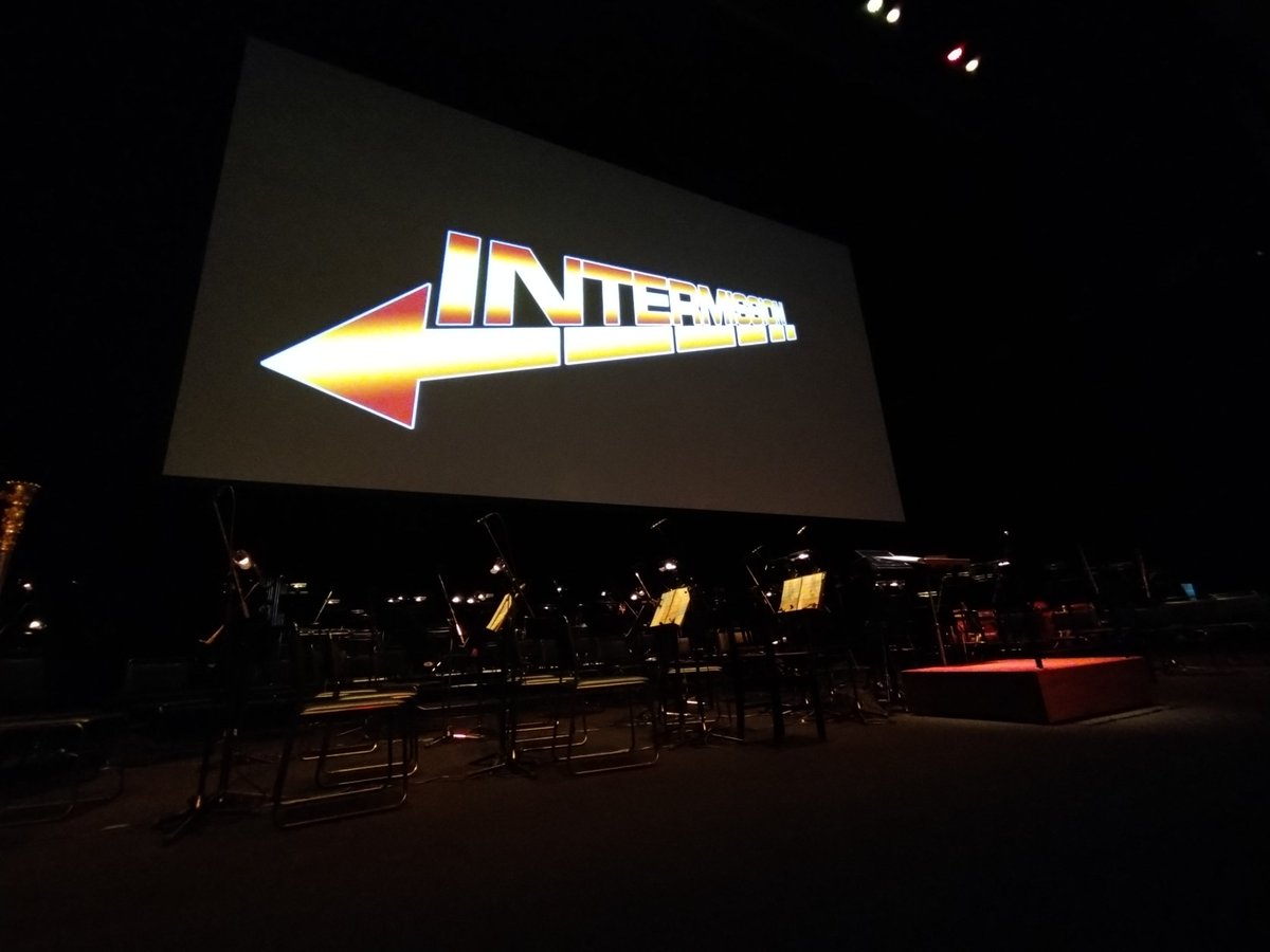 eighthamasnow's tweet photo. 人生初のシネマコンサートは素晴らしい生演奏に加え、参加者の素敵なファッションに感激しました。貴重な経験ができて良かったです。
#BACKTOTHEFUTURE #BTTF #BTTF40周年 #バック・トゥ・ザ・フューチャー #バック・トゥ・ザ・フューチャーinコンサート #東京国際フォーラム #BackToTheFutureDay https://t.co/6IUhuiC2um