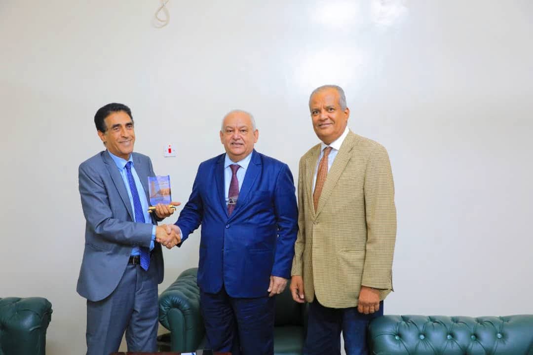 توفيق جازوليت:الانتقالي الجنوبي يتجه نحو  فقدان بريقه، وعلى قيادته من الصف الأول أن تدرك(قبل فوات الأوان )أن النقد البناء والموضوعي فرصة للإصلاح،مراجعة جادة هي السبيل الوحيد كي يسترجع المجلس صدقيته ويطور أداء مؤسساته التنظيمية، مع فسح المجال أمام الكفاءات والكوادر الوطنية الصادقة