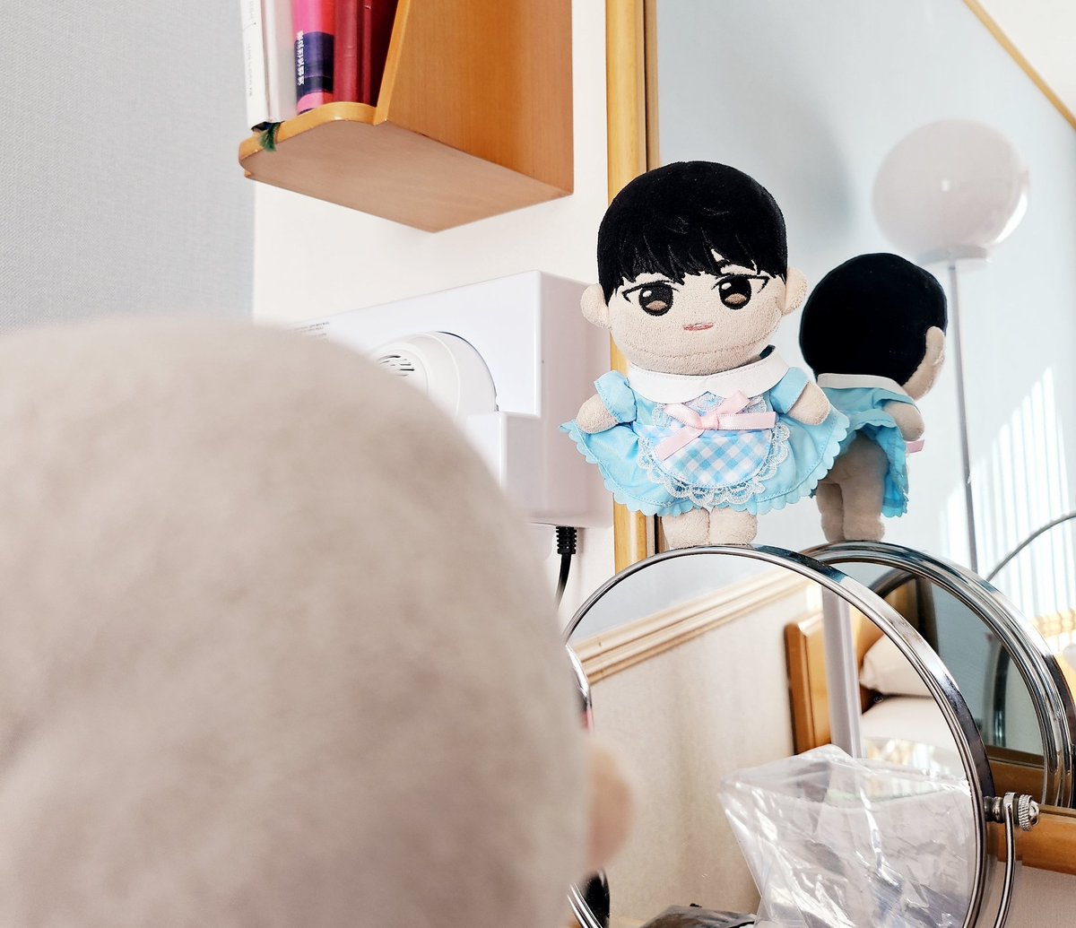 🧤 그만할테니까, 내려와 태이
팬티도 안입고 어딜 올라간거야