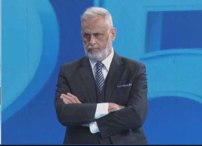 Buscaba algún dato de la elecciones en Argentina y encontré esta foto.

Dejé de buscar.

#Elecciones2025