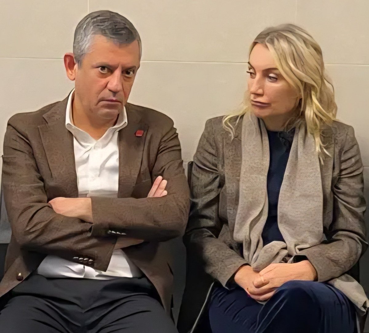 istTakipte's tweet photo. HAHAHHAHAHAHHAHAHAHHAHA
ZUHAUHAUAHAUAHUAHAUAHAHA
PUHAUHAUAHAUHAUAHAUAUHAH
NİHAHAHHAHAHHAHAHHAHAHAHA https://t.co/qDmWNZUAA4