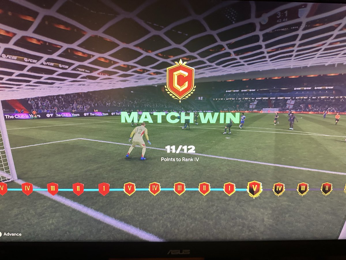 HowlinInTNorth's tweet image. WEEKEND #4 - 11-4. I have no words for how the patch has changed this game. I really struggled. 10 men behind the ball, CDM controlling and defending is just so OP compared to attacking. Mbappe felt inadequate. 2m coin card, getting pick pocketed off standard average golds #FC26