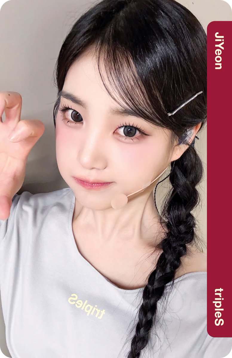 [📸] DCO da Jiyeon pela renovação do fanclub japonês.

#tripleS #트리플에스 #Jiyeon #지연