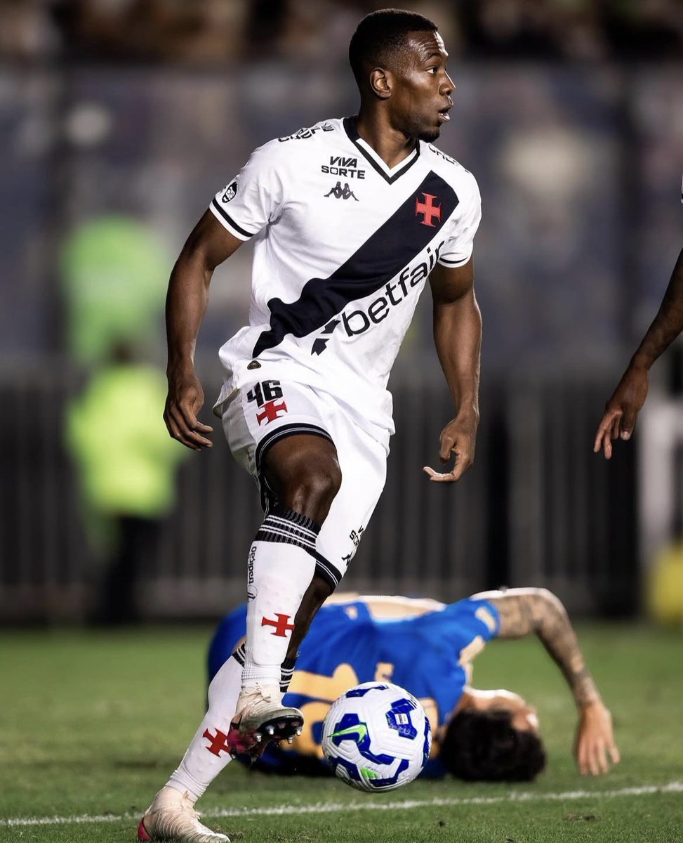 newscolina's tweet photo. Pode anotar +3 pontos sem sofrer gols para os zagueiros Cuesta e Robert Renan ✍🏽

📸 Lucas Almeida e Matheus Lima https://t.co/MGGYcjpn5A