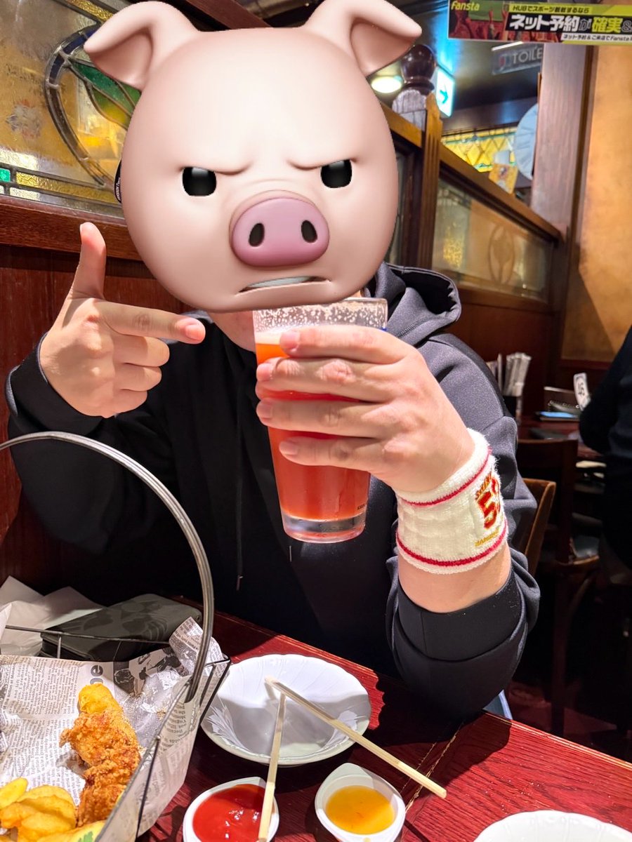 qho094LxTaV3tFK's tweet image. #HUB
#レッドアイ
スポーツバーで‼︎
飲んだ。
レッドアイ
めちゃハマりそう。
また近いうち、
かぶ飲みしたい(笑)
♪───O(≧∇≦)O────♪