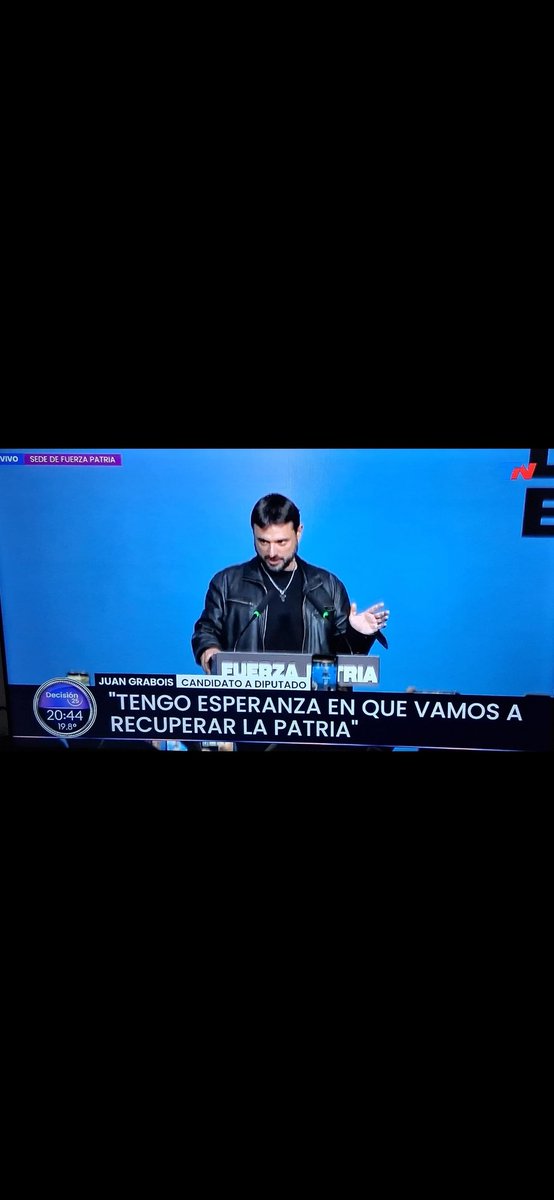 Cortoo10's tweet photo. @JuanGrabois anda a pedírsela a @CFKArgentina, se la robo ella.
Cínico hijo de puta. https://t.co/phx6stmvaS