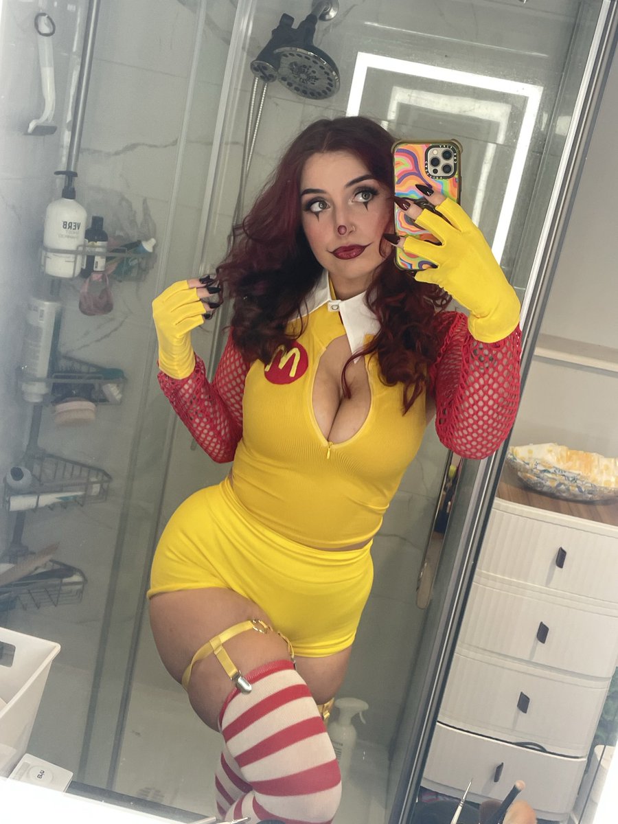 lana ❁ tweet media