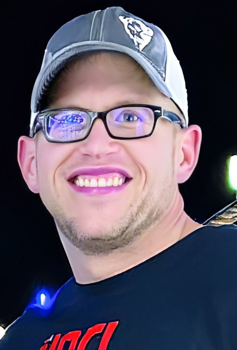 #OfficerDown #Oklahoma | On October 24, 2025, Sergeant Thomas Duran (El Reno Police Department) succumbed to injuries sustained when he was struck by a hit-and-run driver while at a traffic stop.  

More at --&gt; odmp.org/officer/27556-…