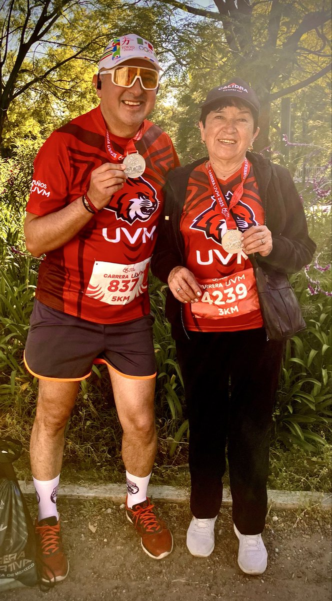 Mi mamá participando en la #Caminata #3K en la #CarreraUVM <a href="/UVMMEXICO/">UVM</a>