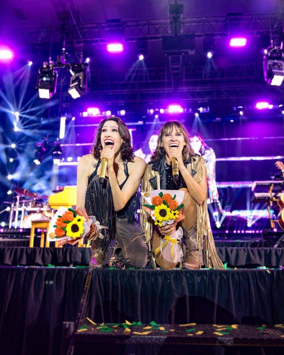 haashoficial's tweet image. Ciudad Juárez, Gracias por bailar,cantar y desahogarse al máximo con nosotras! Los amamos!!!! #haashville #soldout ❤️🌵🙏🏻