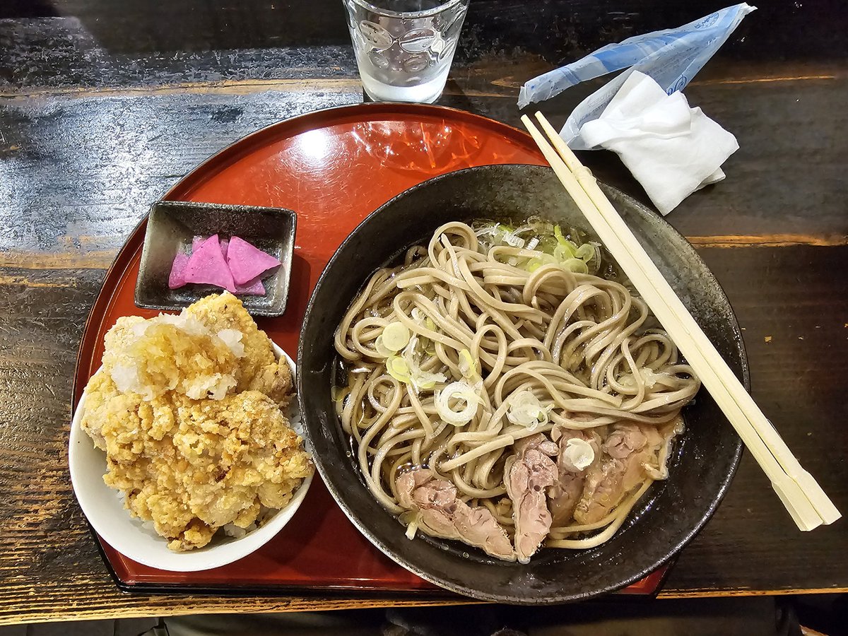 nutsryuji's tweet photo. 廃鶏？を仕様した
山形名物
冷たい肉ソバと
ミニとり天丼
旨し😋

箸はつけたけど
口はつけておりませぬ😅 https://t.co/2AH0f8Chpr