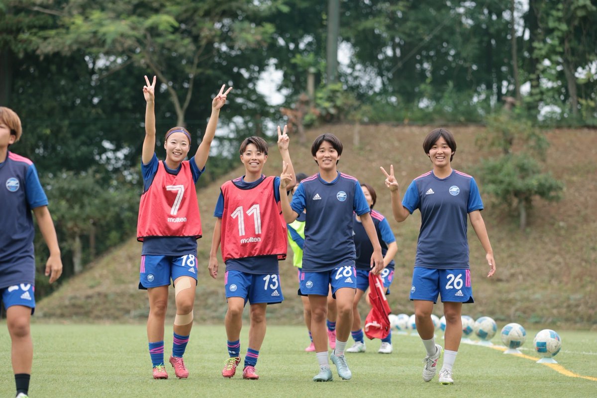 🔵⚪️ 𝐇𝐚𝐩𝐩𝐲 𝐌𝐨𝐧𝐝𝐚𝐲 今日は久々の晴れですね‼︎☀️ 外の