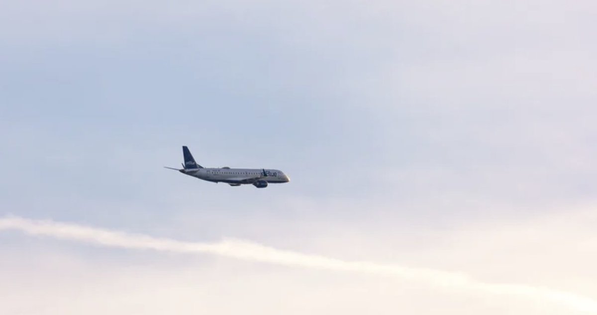 Thanks to <a href="/yahoolife/">Yahoo Life</a> &amp; EXPLORE for taking notice of Long Island MacArthur Airport's <a href="/10Best/">USA TODAY 10Best</a> win in the Best Small Airports category! The article showcases ISP's  "more local approach to aviation" &amp; mentions "energy to match a smaller coastal town." The nationwide write up also