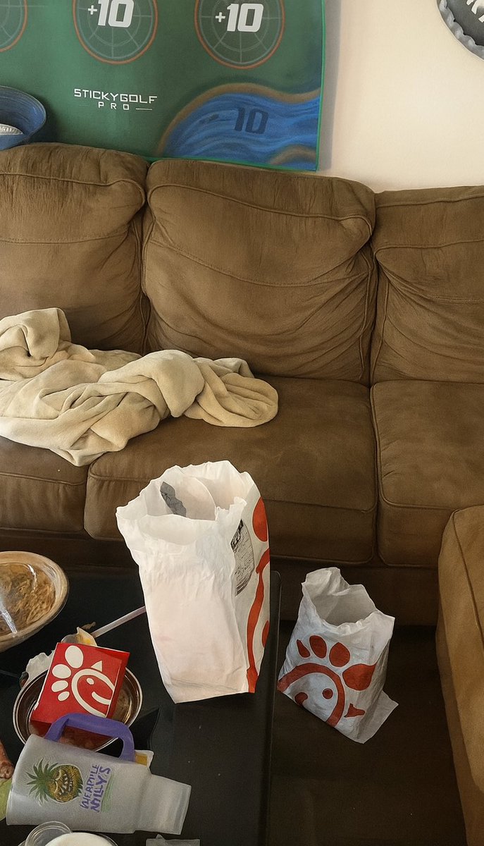 kornman_co's tweet image. Told 3 girls I loved them on hinge today