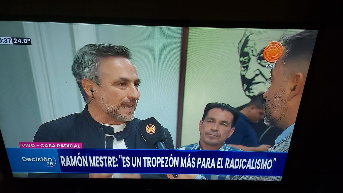 Hacete cargo, Mestre. Por tu capricho rompiste el consenso y dejaste al radicalismo sin voz nacional. Y encima quedaste bajo la sombra de haber sido funcional a Llaryora y al poder judicial electoral. La historia no va a olvidar ese costo.