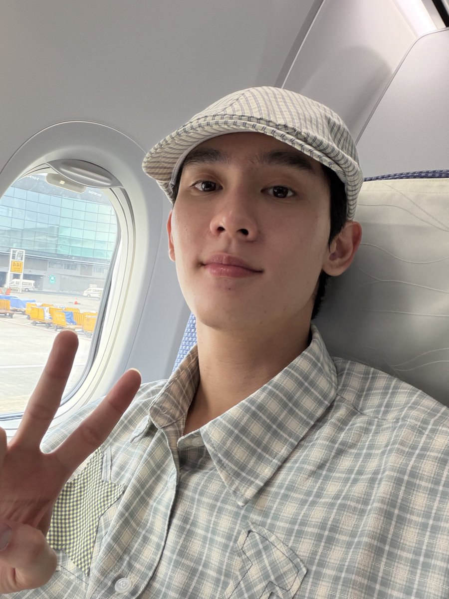 น้องอาร์ม (ปลูกผลเขือเทศ) ⚙️ (N’ARM) EE47 (@kasibook) on Twitter photo 回头见 👋🏻👋🏻🥰🥰
 #BookFSinGuangzhou 回头见 👋🏻👋🏻🥰🥰
 #BookFSinGuangzhou