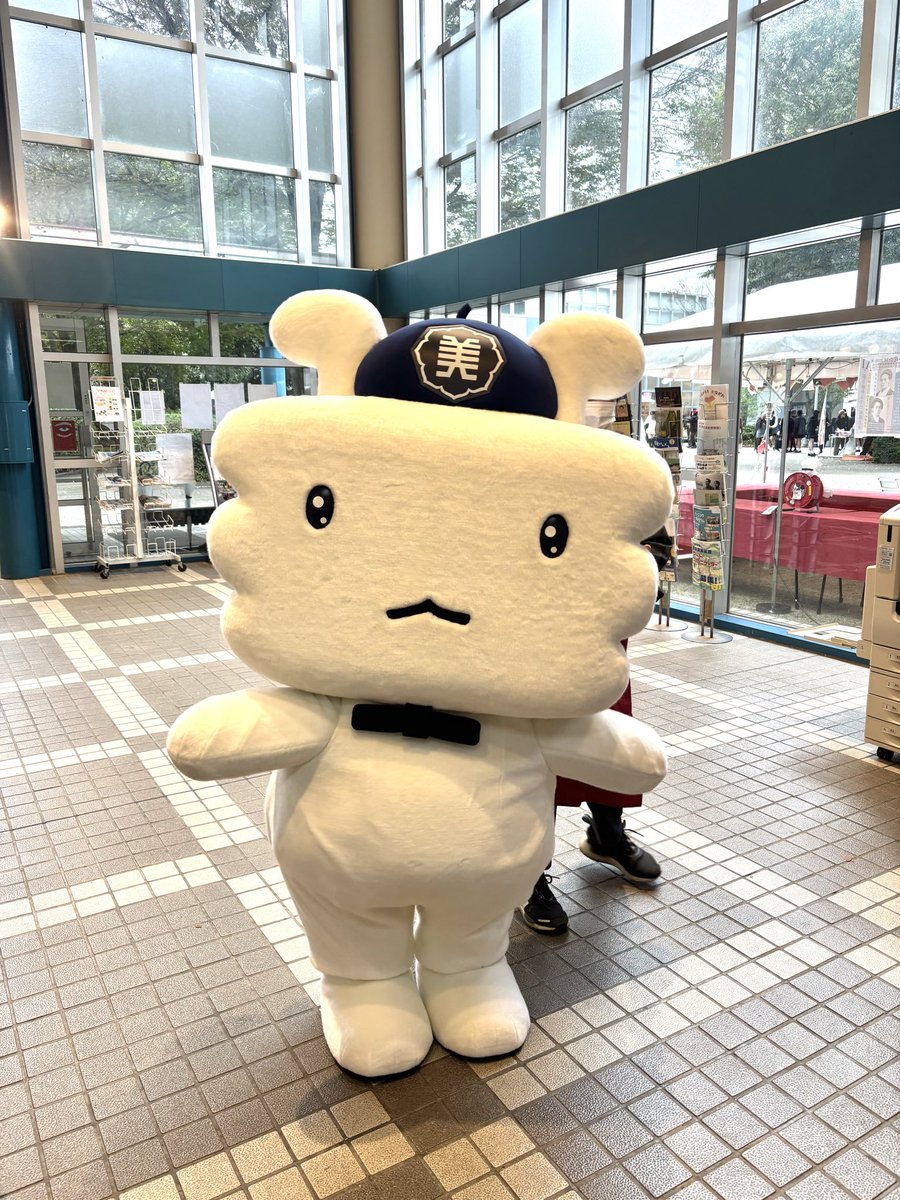 女子美ちゃんのフォルム、美っていう字を表してたのか！！天才すぎる…！きゅるきゅるしてて本当に可愛くてすき