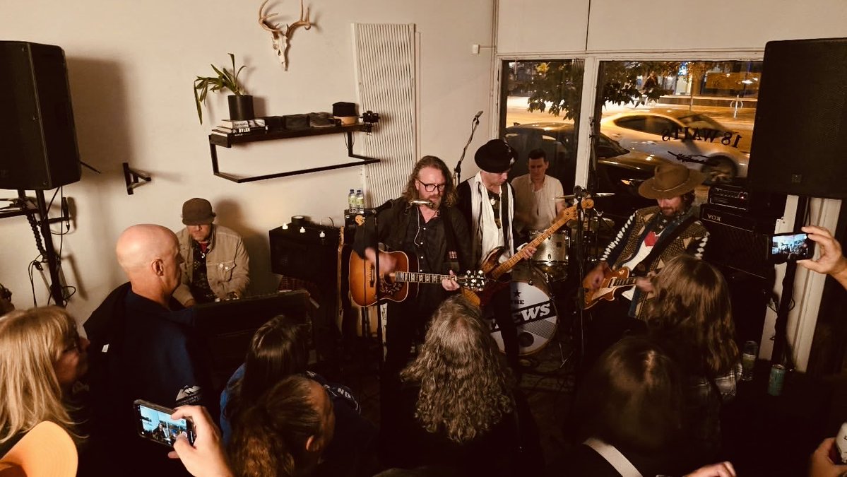 What an incredible weekend celebrating the release of The Bloody Light! We’ll have more to say once we’ve had a chance to catch up on our sleep, but for now, just know that we appreciate you all so much.❤️