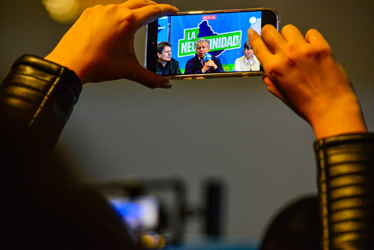 SIEMPRE CON LA MIRADA PUESTA EN NEUQUÉN 

Con mucha militancia y compromiso, en una elección nacional logramos que Neuquén tenga su mirada presente en el Congreso.

Hoy La Neuquinidad suma una senadora y una diputada nacional, y estoy seguro de que tanto <a href="/julietacorroza/">Julieta Corroza</a> como