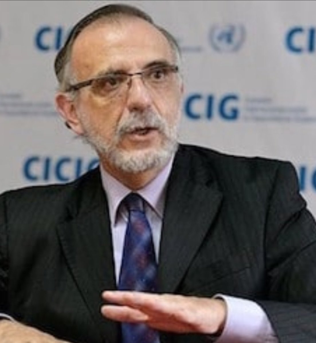 EEML9102's tweet image. Y entonces qué pasó. Ahora el santo CICIG el santo contra la corrupción e impunidad es incluido en listas de EEUU 🇺🇸 se pone más que interesante como se cae de a poco los teatros.
Moraleja no hay que hacer ídolos de barro, adorados en barro, porque del barro son y se quiebran.