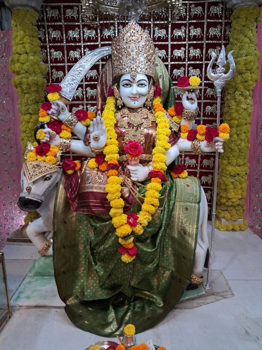 P87115398Suri's tweet image. 🙏💐सुप्रभात दोस्तो 💐🙏
           🙏 💐जय उमिया मात की💐🙏
     🙏💐आज  के दर्शन गठिला मंदिर💐🙏
    🙏💐जय महाकाल भोले नाथ की💐🙏
💐💐💐💐💐💐💐💐💐💐💐💐💐