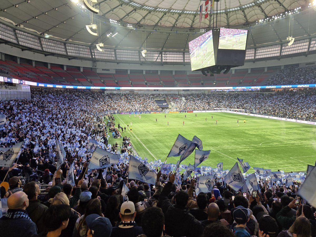 Absolutely loving the flags!

#VWFC #VANvDAL #MLS