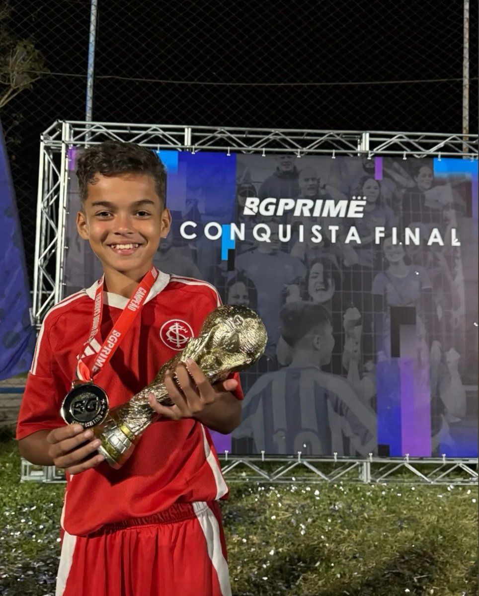 basecolorada's tweet image. Campeão Sulbrasileiro Sub-11 ✅
Artilheiro do campeonato ✅
Gol do título ✅

Seguiremos acompanhando! 👀