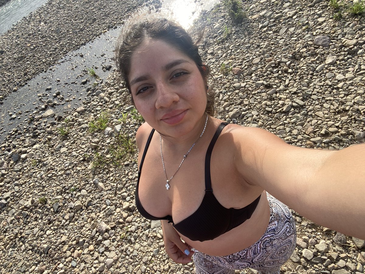 Nanuhermosa tweet media