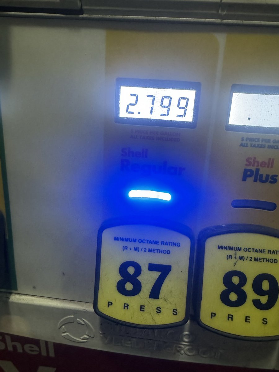 _johnnymaga's tweet image. Just paid $2.79 for gas at Shell — the lowest I can remember since Covid.
Thank you, President Trump!